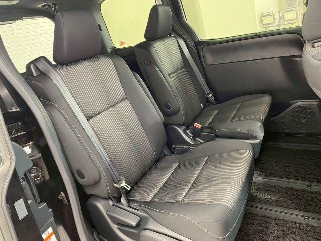 TOYOTA VOXY 2018 Image 31