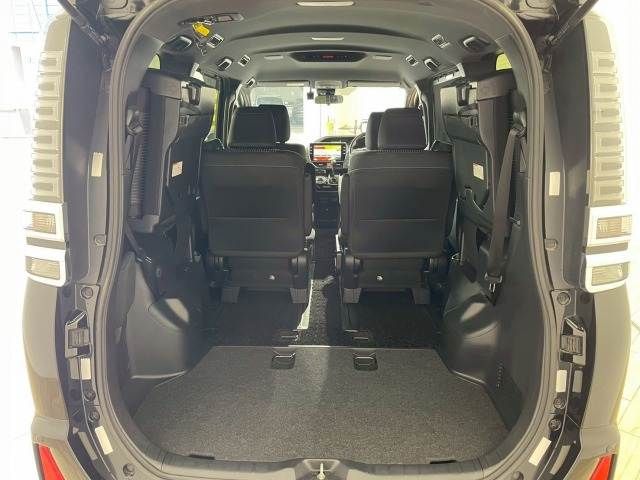 TOYOTA VOXY 2018 Image 31