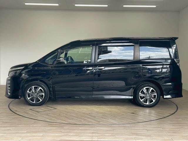 TOYOTA VOXY 2018 Image 31