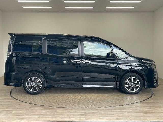 TOYOTA VOXY 2018 Image 31