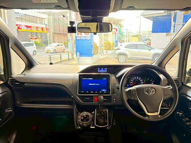 TOYOTA NOAH 2019 Image 31