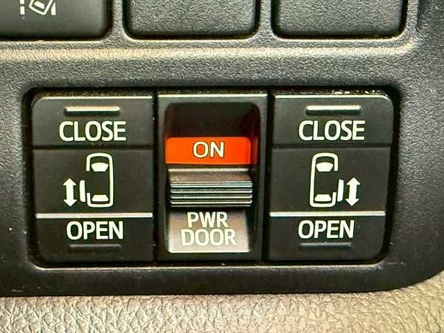 TOYOTA NOAH 2019 Image 31