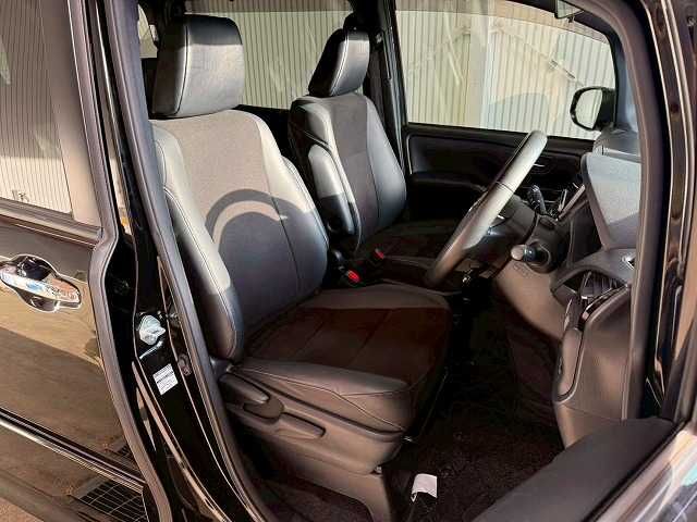 TOYOTA NOAH 2019 Image 31