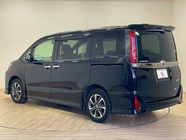 TOYOTA NOAH 2019 Image 31