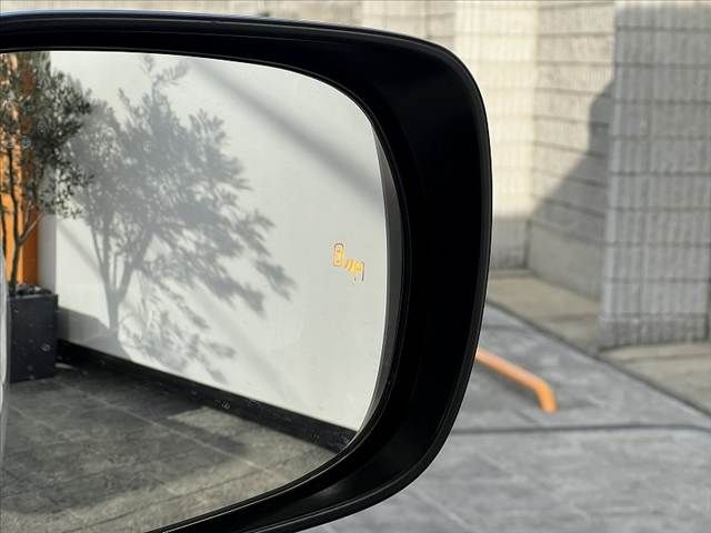 TOYOTA LANDCRUISER PRADO 2023 Image 31