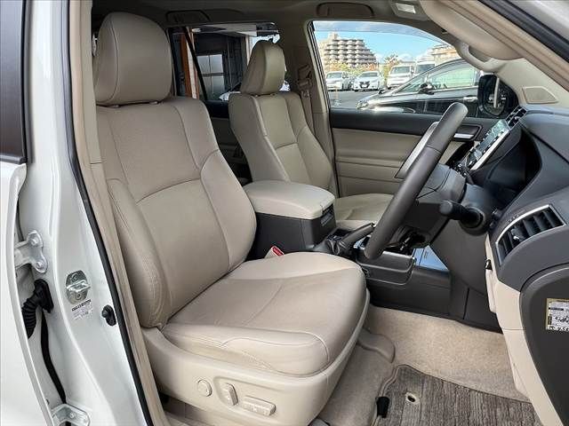 TOYOTA LANDCRUISER PRADO 2023 Image 31