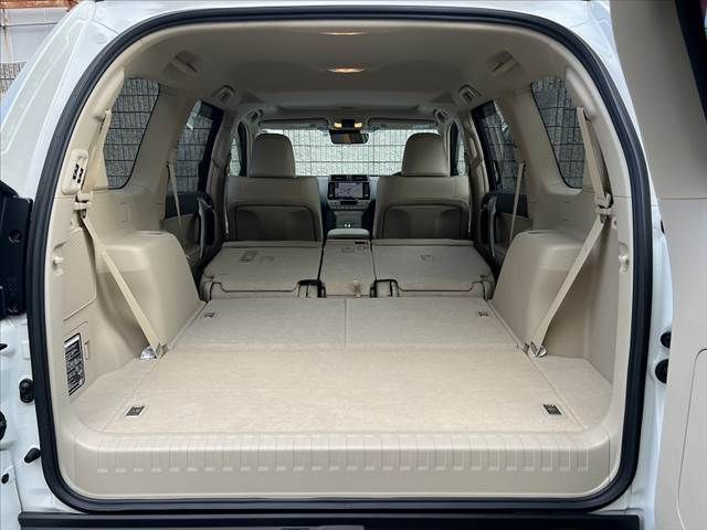 TOYOTA LANDCRUISER PRADO 2023 Image 31