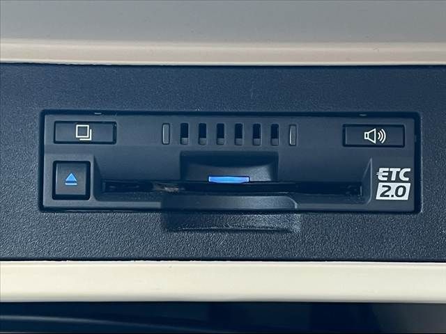 TOYOTA LANDCRUISER PRADO 2023 Image 31