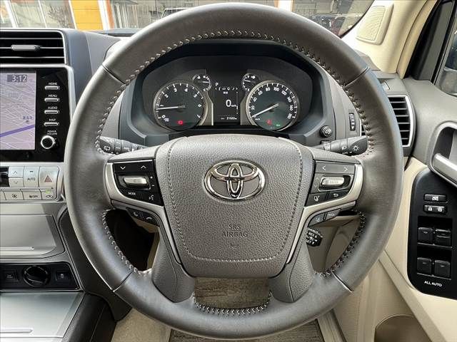 TOYOTA LANDCRUISER PRADO 2023 Image 31