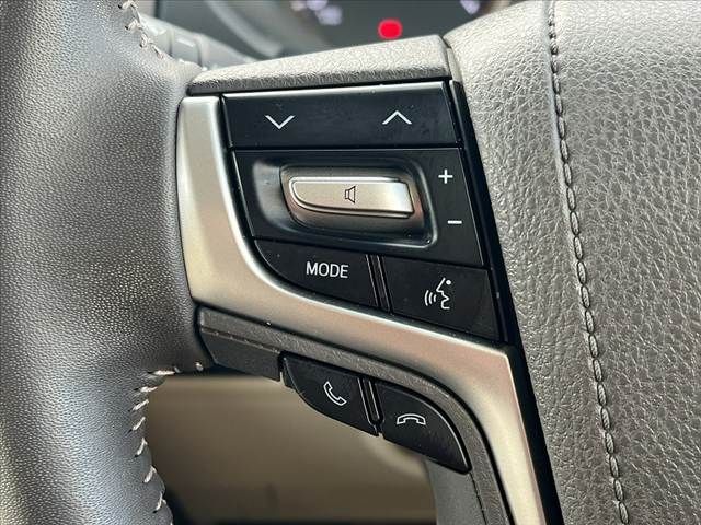 TOYOTA LANDCRUISER PRADO 2023 Image 31