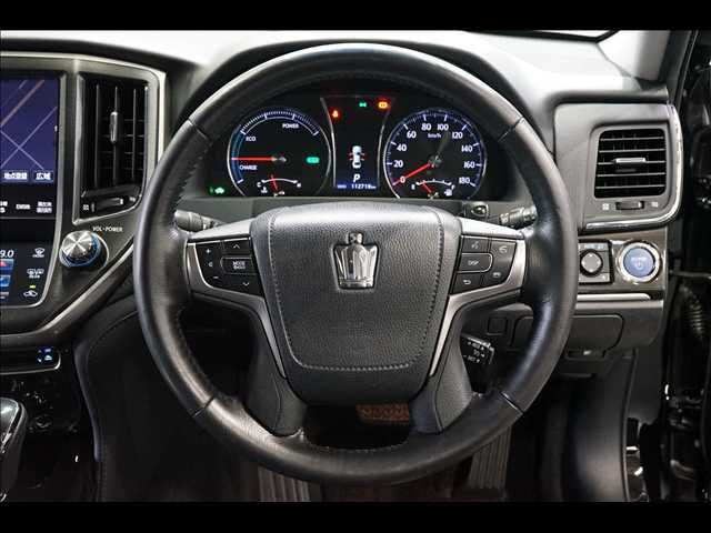 TOYOTA CROWN SEDAN HYBRID 2013 Image 31