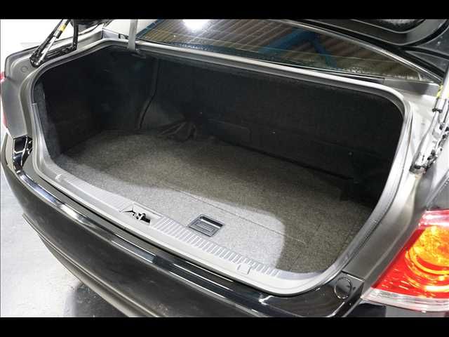 TOYOTA CROWN SEDAN HYBRID 2013 Image 31