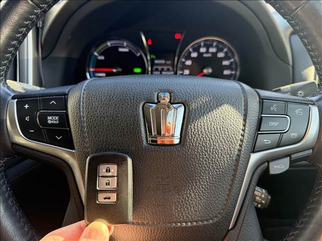 TOYOTA CROWN SEDAN HYBRID 2014 Image 31