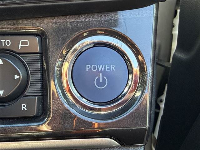 TOYOTA CROWN SEDAN HYBRID 2014 Image 31