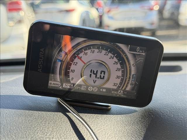 TOYOTA CROWN SEDAN HYBRID 2014 Image 31