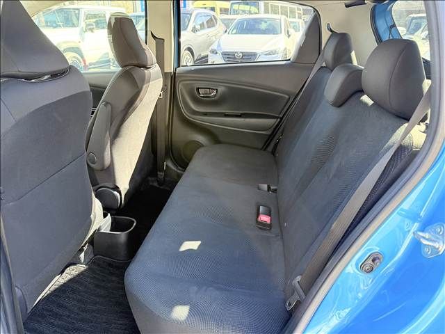 TOYOTA VITZ 2017 Image 31