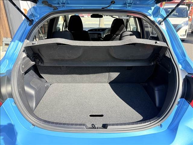 TOYOTA VITZ 2017 Image 31