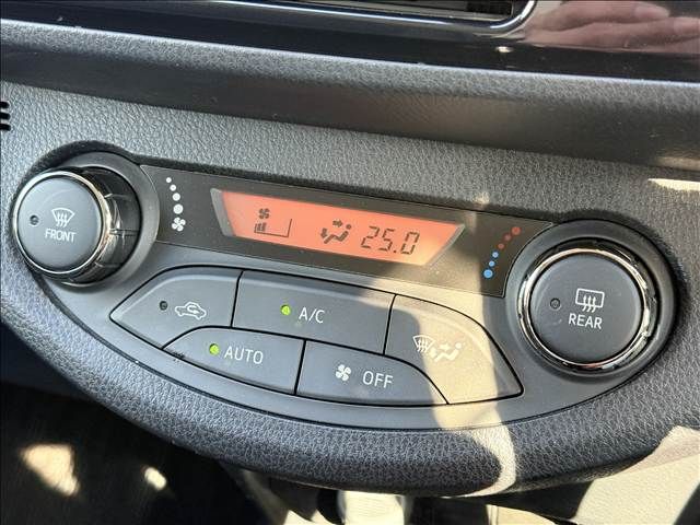 TOYOTA VITZ 2017 Image 31