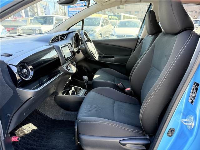 TOYOTA VITZ 2017 Image 31