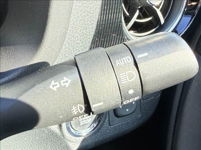 TOYOTA VITZ 2017 Image 31