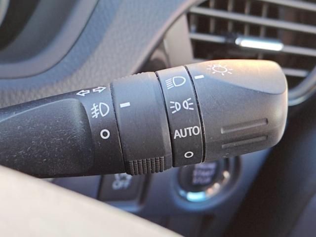 TOYOTA VOXY 2016 Image 31