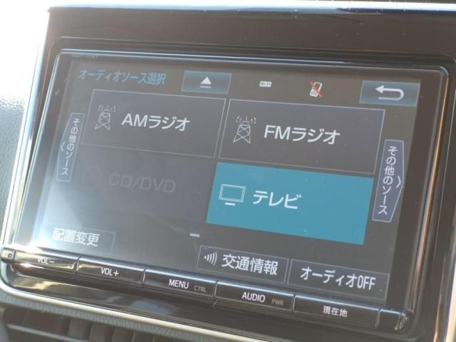 TOYOTA VOXY 2016 Image 31