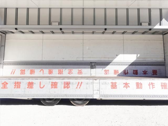 HINO PROFIA 2014 Image 31