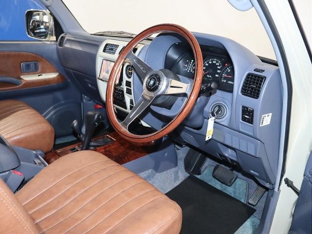 TOYOTA LANDCRUISER PRADO 2000 Image 31