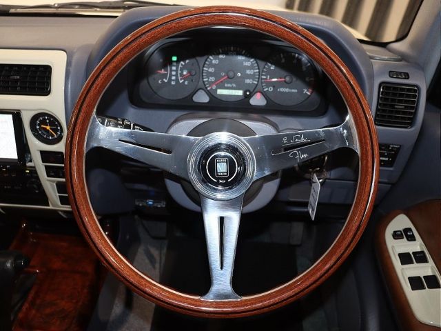 TOYOTA LANDCRUISER PRADO 2000 Image 31