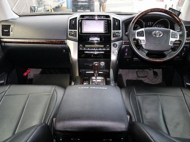 TOYOTA LANDCRUISER WAGON 2015 Image 31