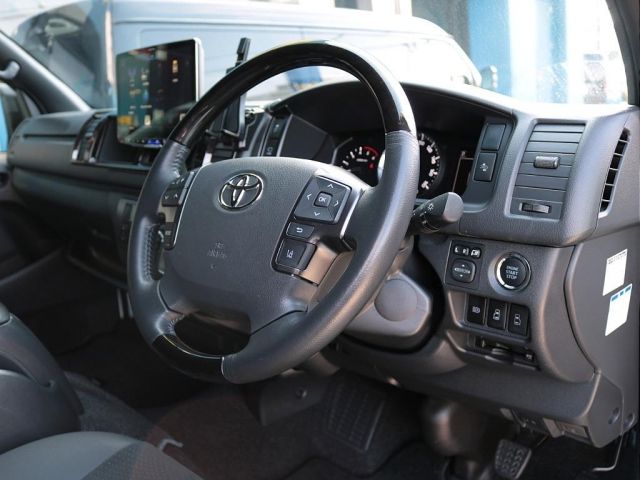 TOYOTA HIACE VAN 2WD 2023 Image 31