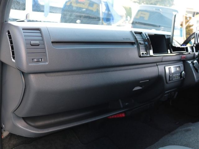 TOYOTA HIACE VAN 2WD 2023 Image 31