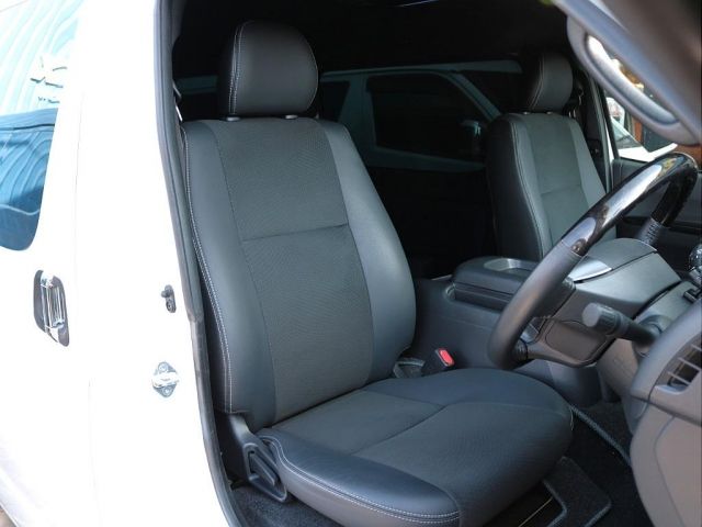 TOYOTA HIACE VAN 2WD 2023 Image 31