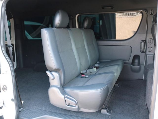 TOYOTA HIACE VAN 2WD 2023 Image 31