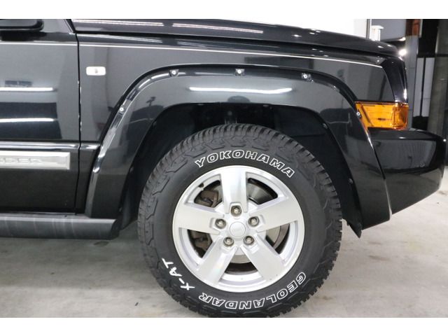 JEEP COMMANDER 2007 Image 31