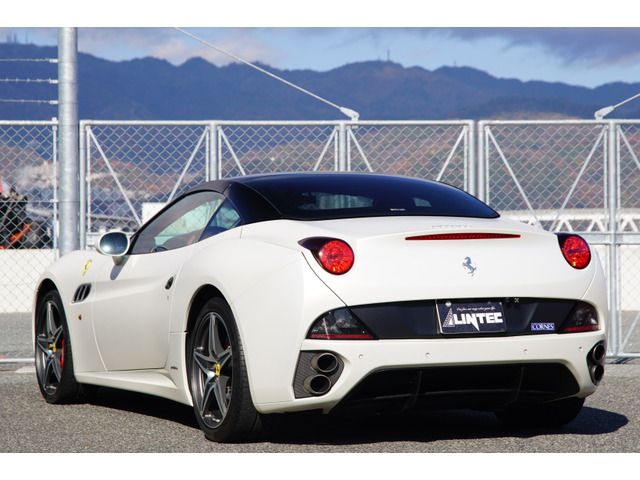 FERRARI CALIFORNIA 3 2013 Image 31