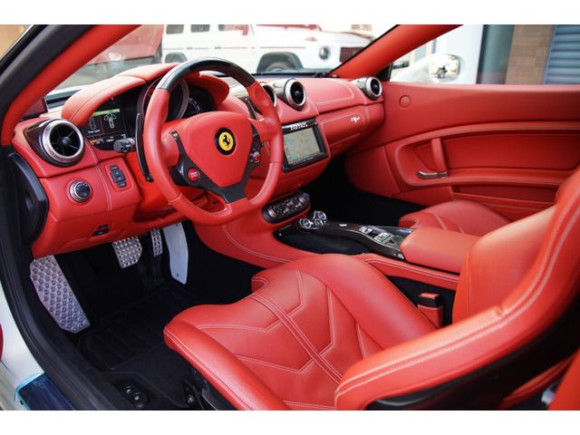 FERRARI CALIFORNIA 3 2013 Image 31