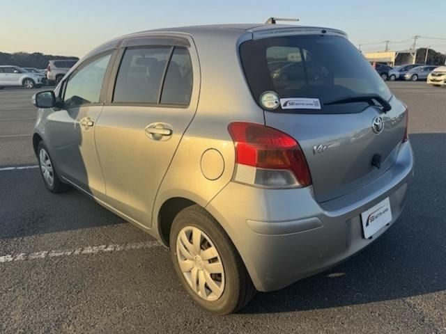 TOYOTA VITZ 2009 Image 31