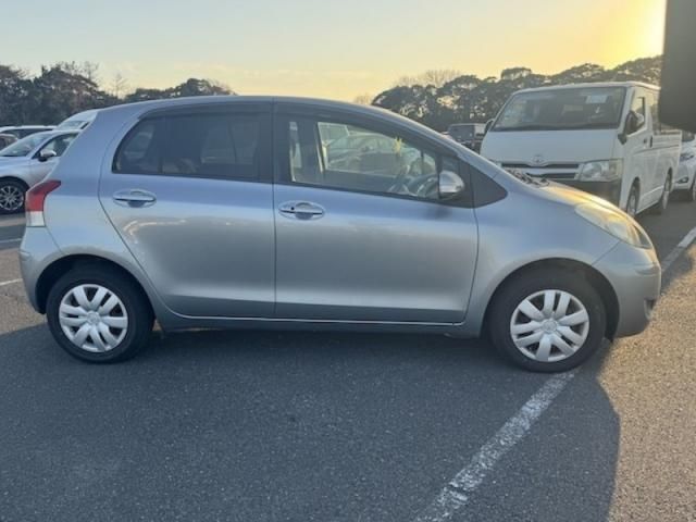 TOYOTA VITZ 2009 Image 31