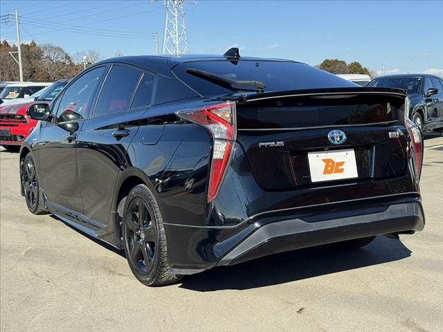 TOYOTA PRIUS 2015 Image 31