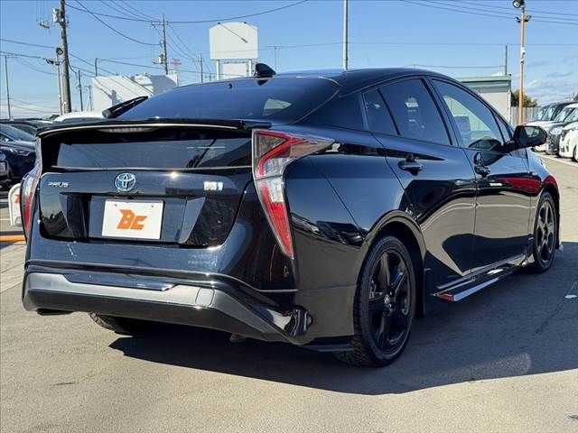 TOYOTA PRIUS 2015 Image 31