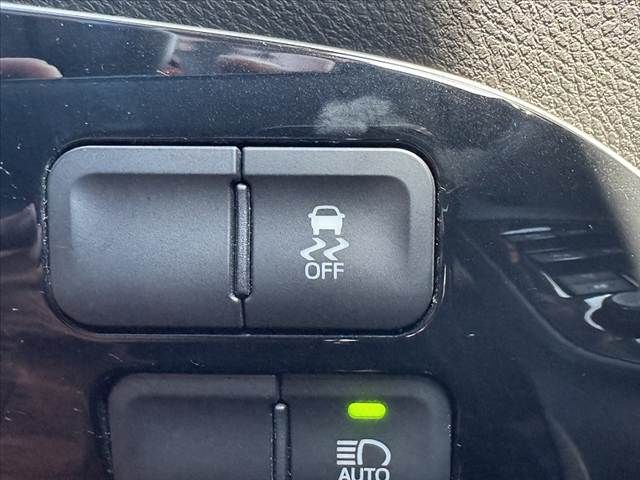 TOYOTA PRIUS 2015 Image 31