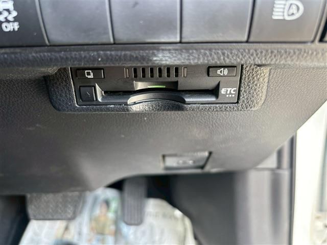 TOYOTA COROLLA TOURING HYBR 2022 Image 31