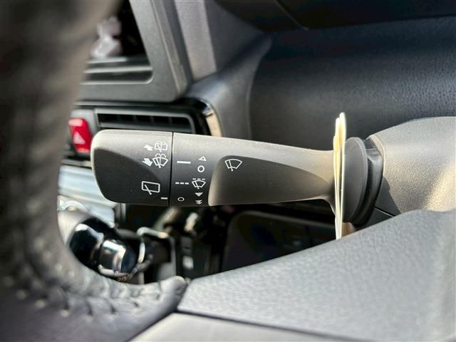 DAIHATSU TANTO CUSTOM 2023 Image 31