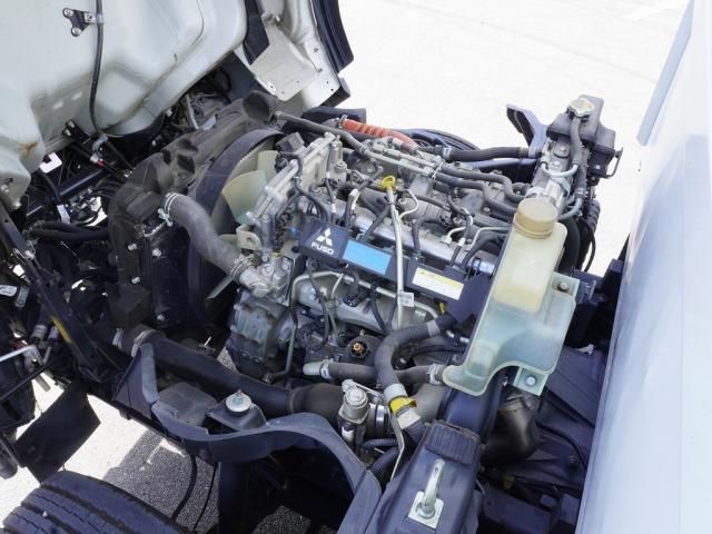 MITSUBISHI CANTER 2016 Image 31