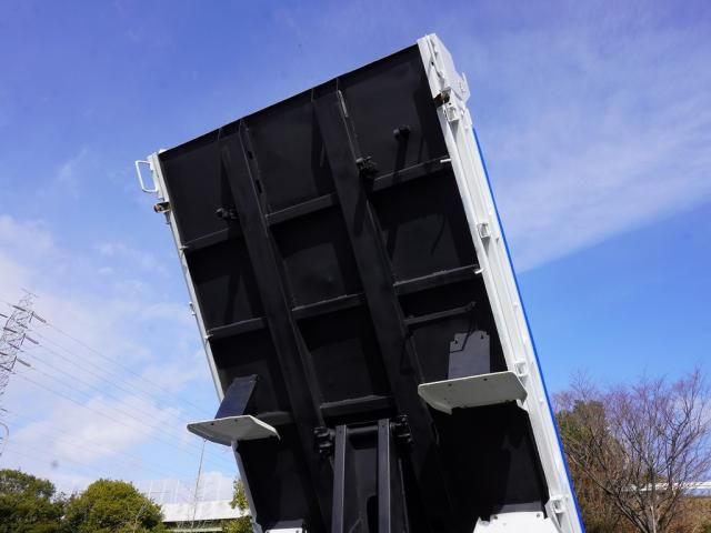 MITSUBISHI CANTER 2016 Image 31