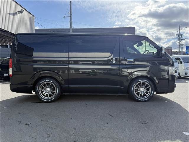 TOYOTA HIACE VAN 4WD 2022 Image 31