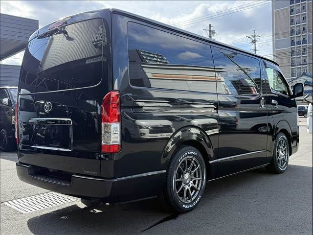 TOYOTA HIACE VAN 4WD 2022 Image 31