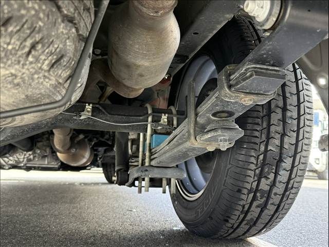 TOYOTA HIACE VAN 4WD 2022 Image 31