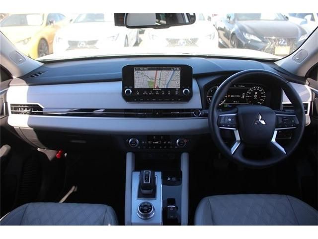 MITSUBISHI OUTLANDER PHEV 2022 Image 31